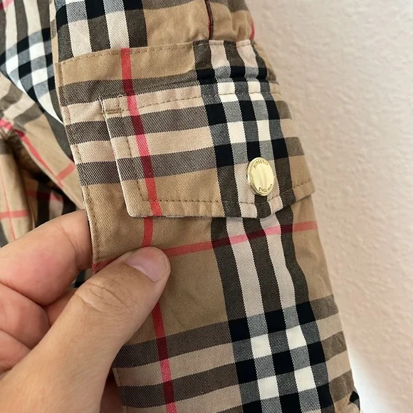 BURBERRY Boys Tan Plaid Cargo Style Pants Size 6Y - Picture 2 of 5